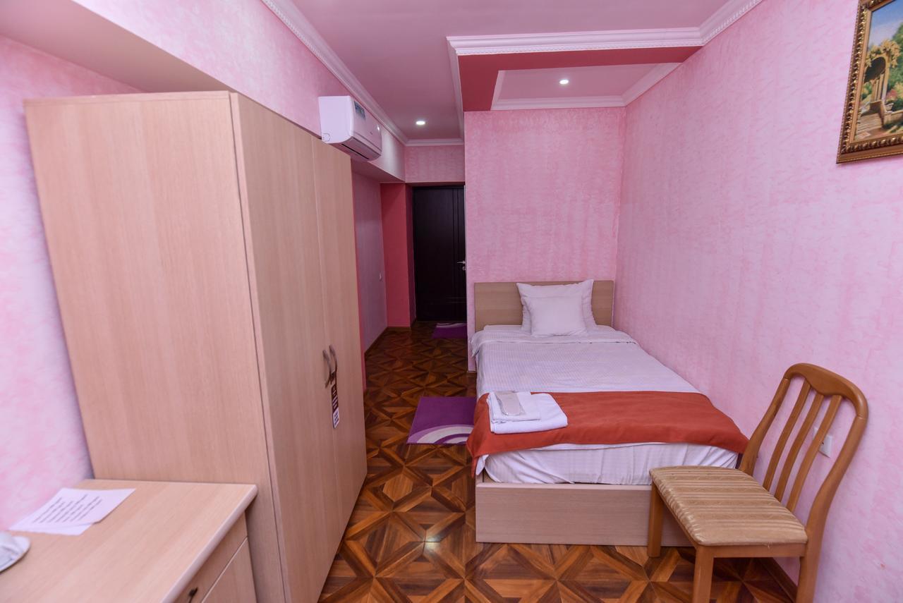 Gayane Hotel Alaverdi Exterior photo